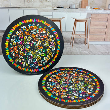 Village Leaves and the pattern of colourful experiences - Love Nature - Place Mat